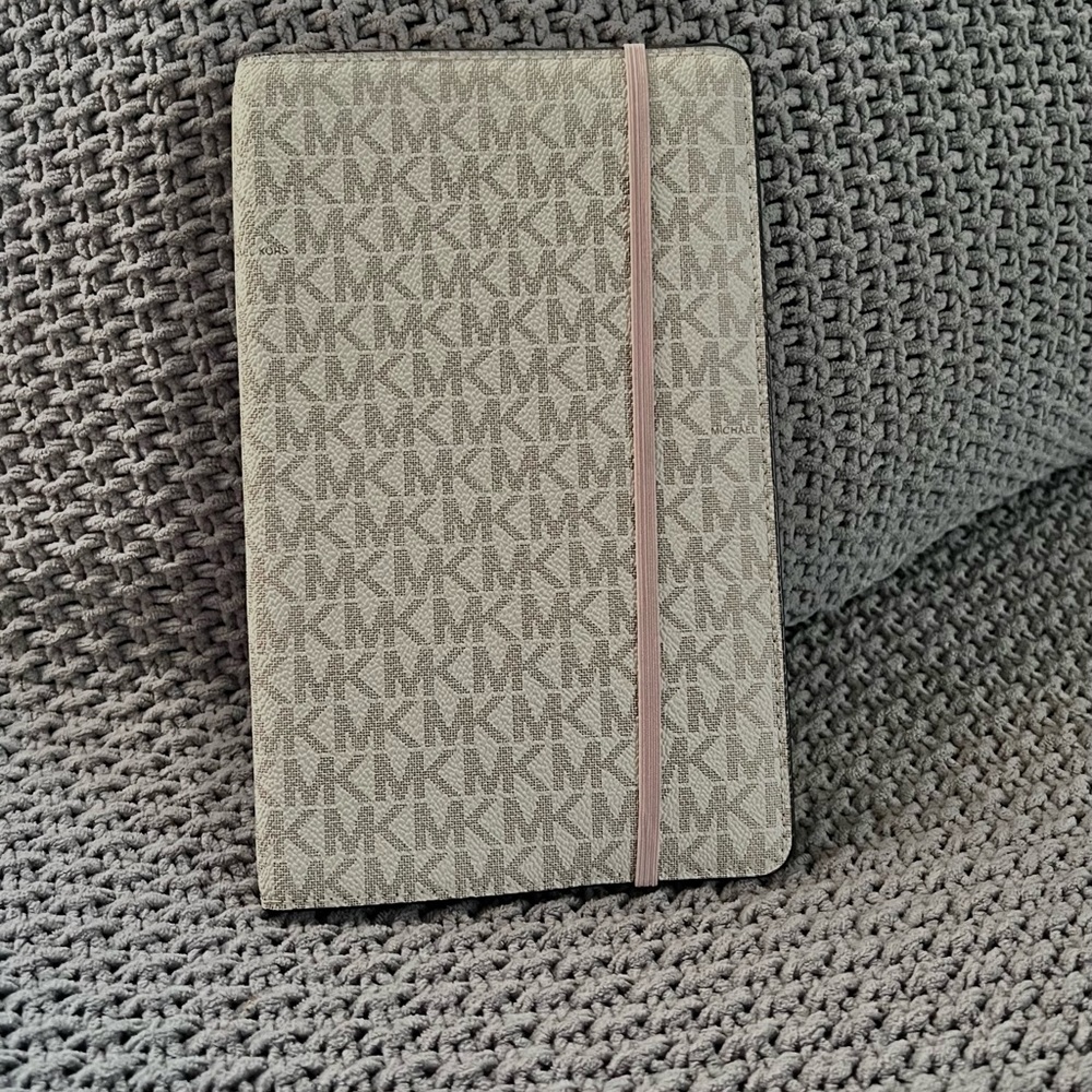 Michael Kors NoteBook